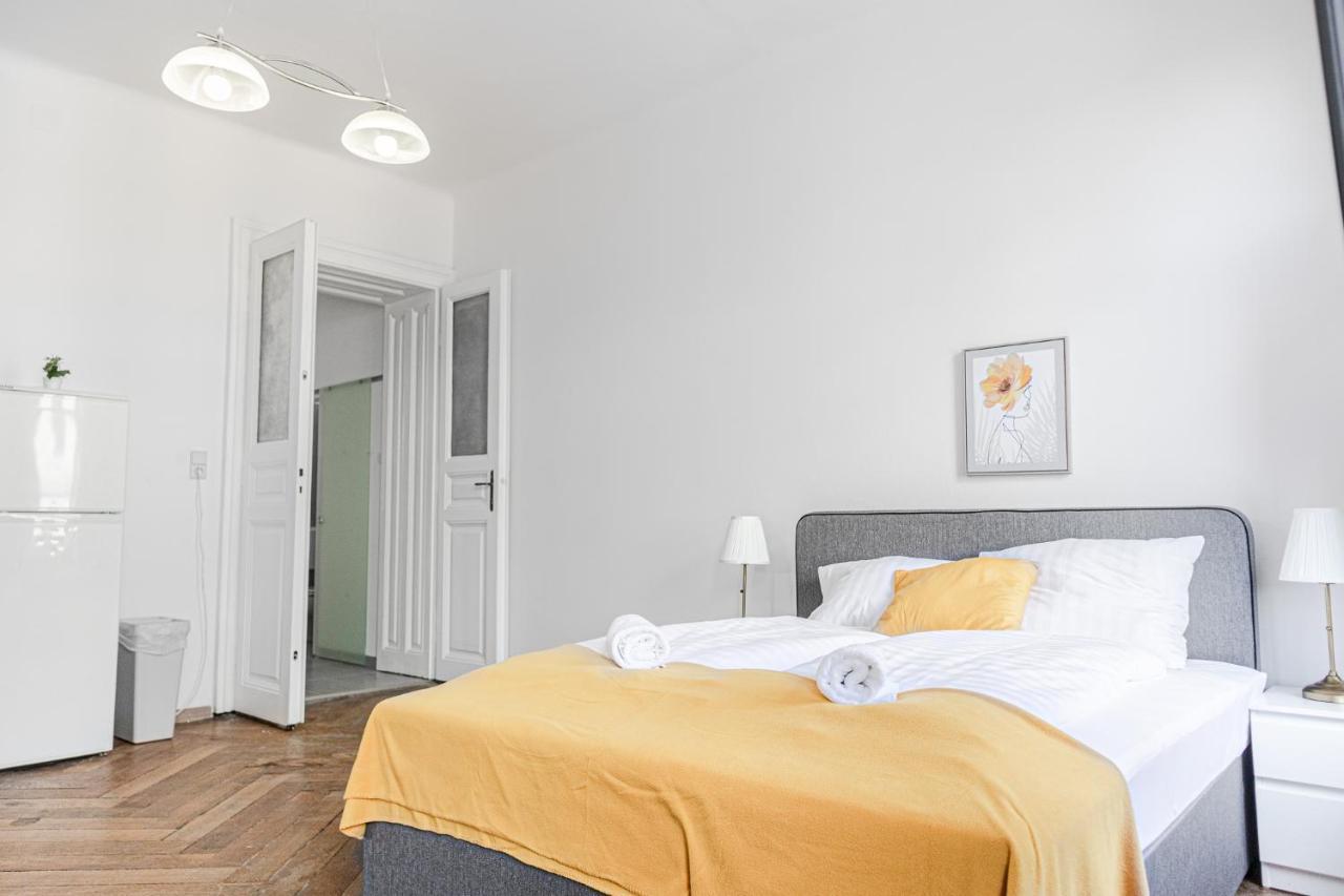 Cozy 2Br Apt. Near Akh Hospital-Ideal For Longstay Viena Exterior foto